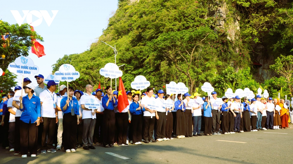 Hơn 600 người đi bộ “Những bước chân hòa bình” ở Đà Nẵng